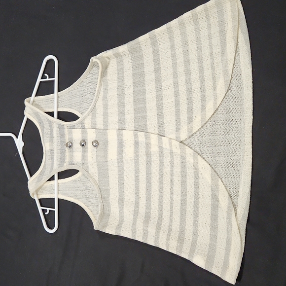 Small, - Picture 2 of 2